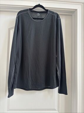 Hot Chilly’s THERMAL black Long-Sleeve Crew Shirt
